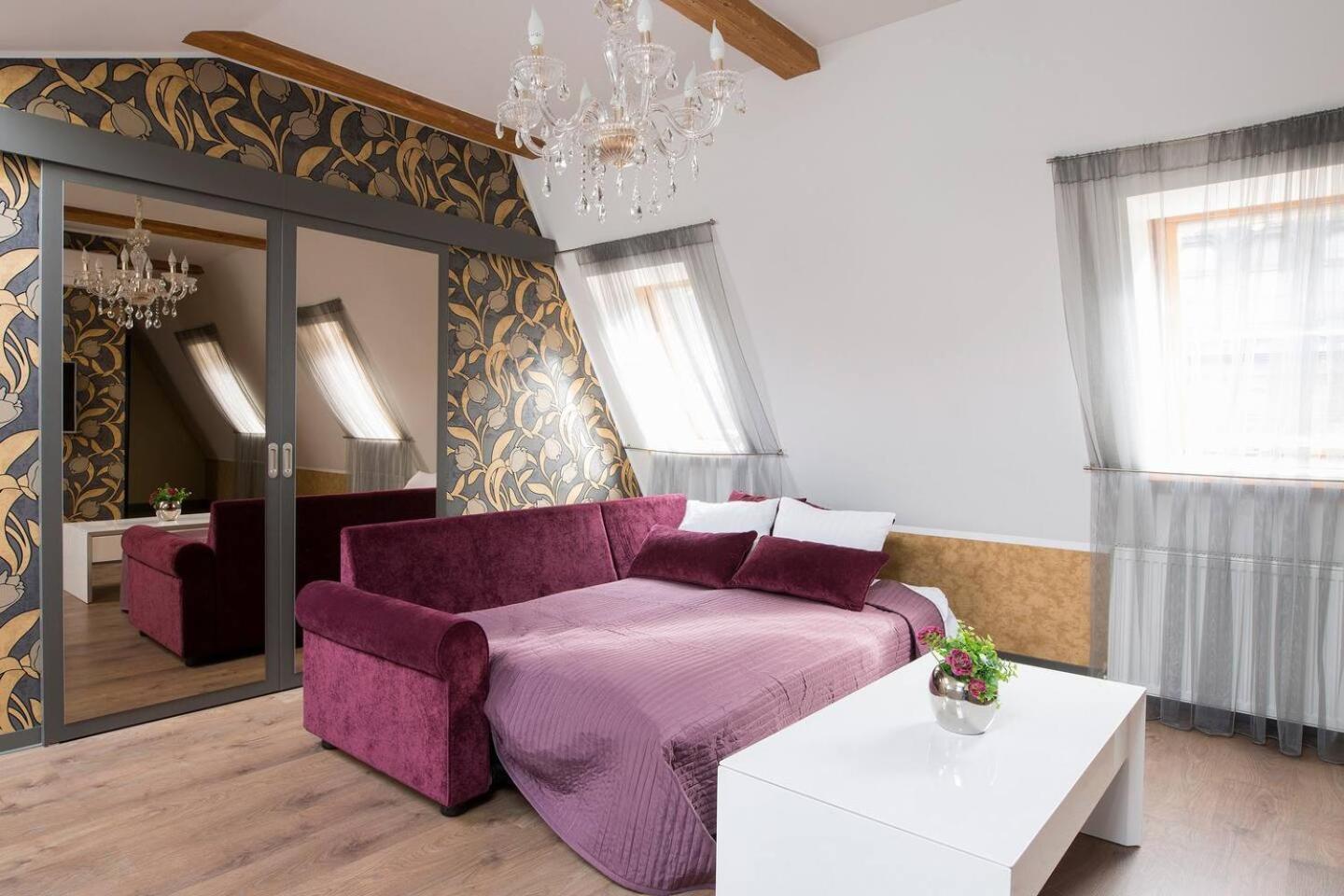 Luxurious Old Apartamento